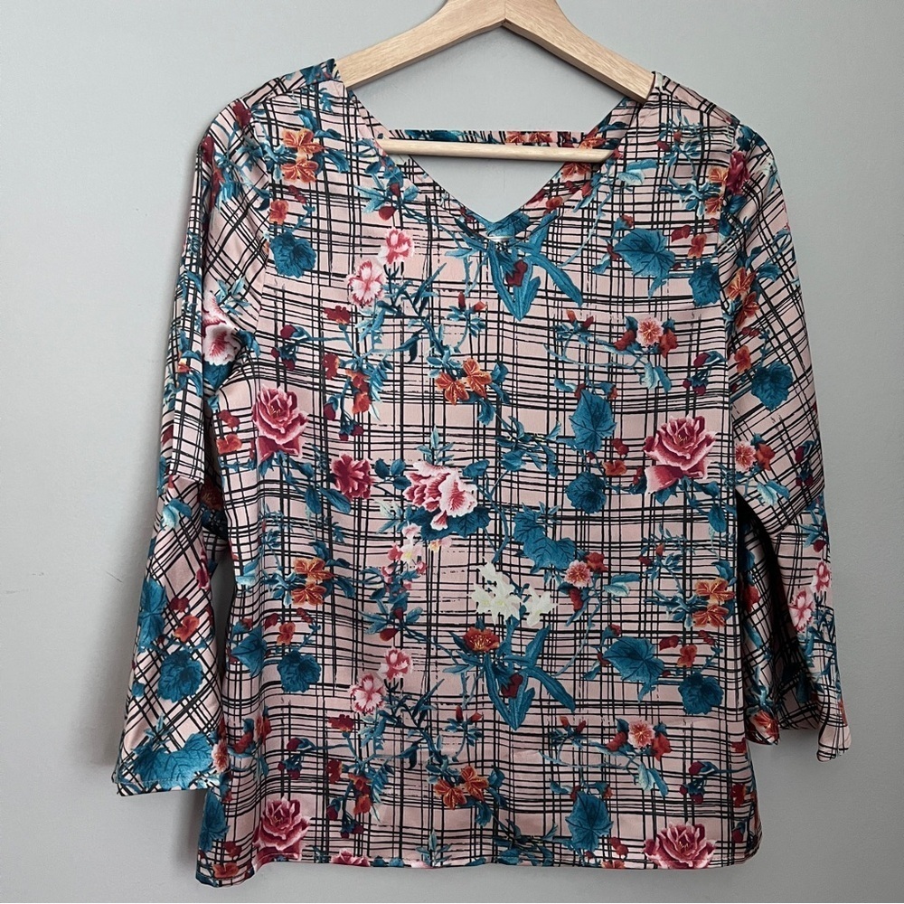 Wanko Chic Floral Plaid 3/4 Bell Sleeve Size S/M Blouse EUC